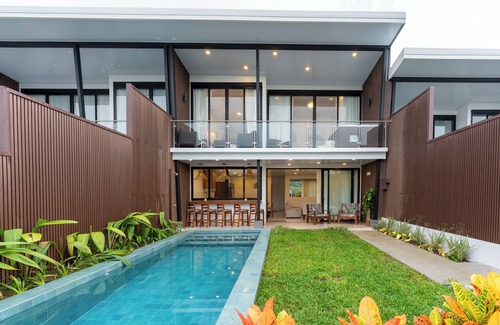 Arenal Hot Springs Villa | Brand new private villa, spectacular views, pool, jacuzzi, sun deck, BBQ, WiFi