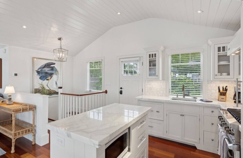 Ogunquit Maison | Stylish Waterfront Hideaway for 4 | Stunning Views | Walk to Beach & Town