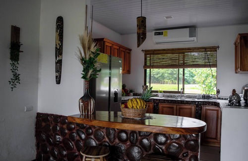 Savegre Maison | Stylish with Beach Access - Hot TUB & Table Tennis