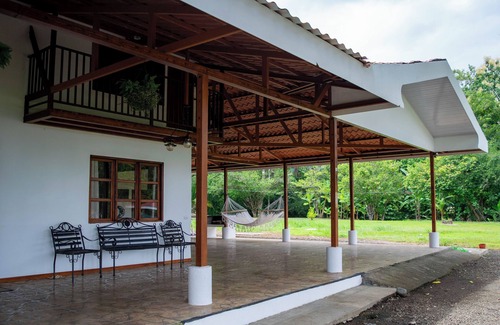 Savegre Maison | Stylish with Beach Access - Hot TUB & Table Tennis