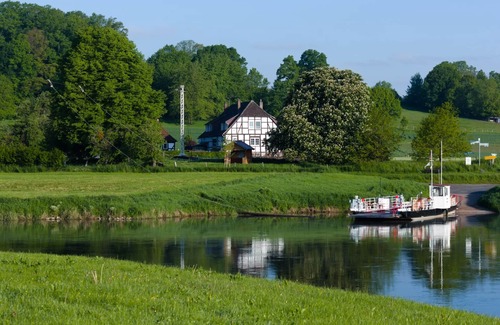 Wahlsburg Appartement | Stylishly renovated accommodation in the 'Villa Siemon' just 2 minutes from the Weser cycle path