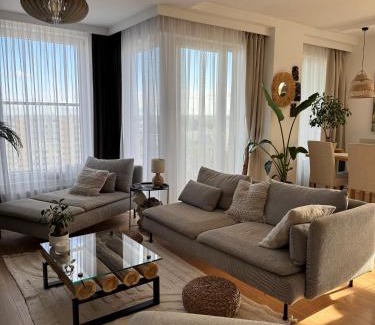 Piecki-Migowo Appartement | Stylowy Apartament - Central Park - Widok na Miasto - 11 Piętro - Słoneczny