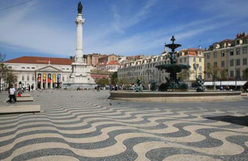 Santa Maria Maior Maison | Suíte Familiar Conectada com Varanda