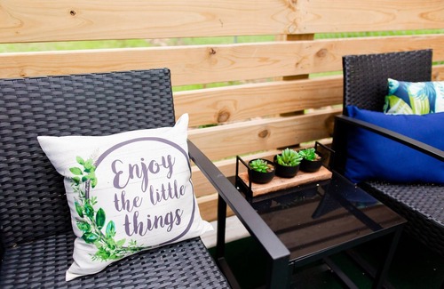 Springdale Appartement | Sub Urban Paradise ~ cozy and private backyard tiny house