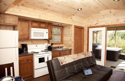 Equality Maison | Sublime Cabin with Hot-tub and Fire Pit in Herold, Illinois