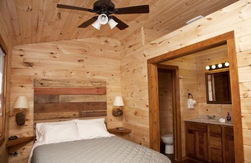 Equality Maison | Sublime Cabin with Hot-tub and Fire Pit in Herold, Illinois