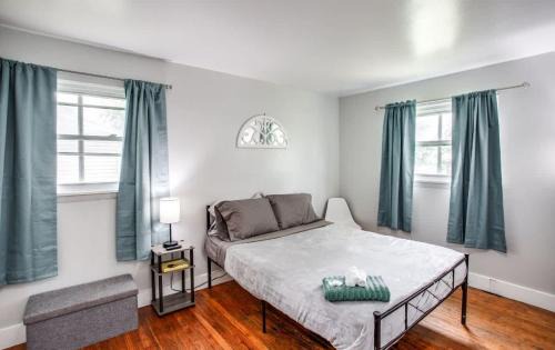 Rochester Maison | Suburb Home Near Everything