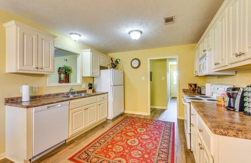Conway Maison | Suburban Conway Vacation Rental: 2 Mi to UCA!