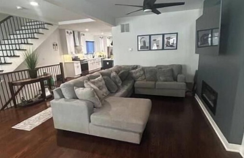 East Beverly Maison | Suburban Feel with a City Vibe