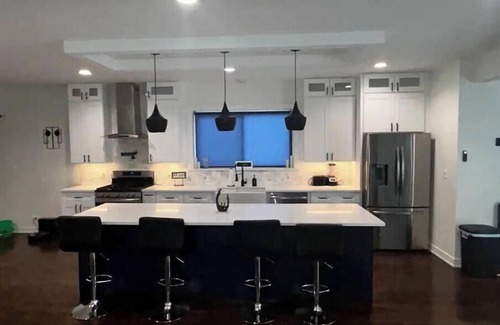 East Beverly Maison | Suburban Feel with a City Vibe
