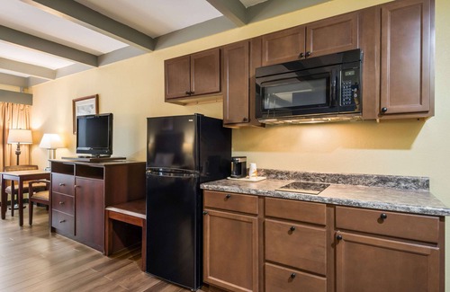 Cheektowaga Hôtel | Suburban Studios Buffalo Airport