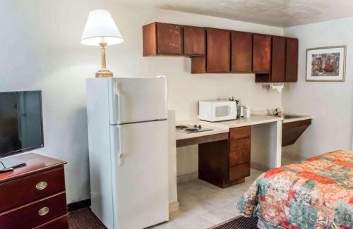 Tallahassee Hôtel | Suburban Studios Tallahassee near University