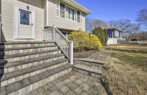 Port Jefferson Station Maison | Suffolk County Vacation Rental: 5 Mi to Bay!