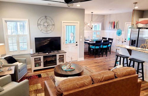 Minnesott Beach Cottage | Sugar Shack - Rustic charm meets modern amenities!