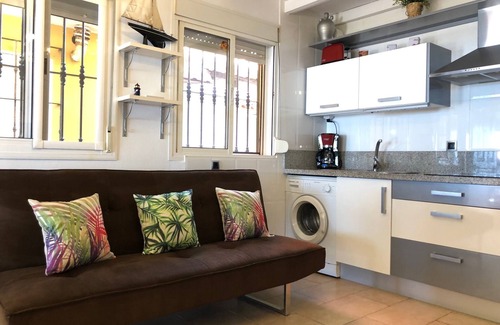 Malaga Appartement | Fit. 1ère ligne de plage. À PIED DE LA RUE. 2 CHAMBRES / 4 PERSONNES. WIFI ET SATELLITE.