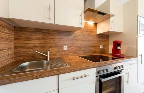 Bad Aibling Appartement | Suite 2 on the ground floor, 1.5 room apartment with south-facing balcony