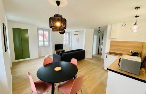 Montceau-les-Mines Appartement | Suite 24 Appart'hôtel-L'Annexe-3 étoiles