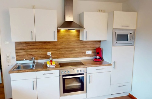 Bad Aibling Appartement | Suite 4 on the 1st floor, 1.5 room apartment with south-facing balcony