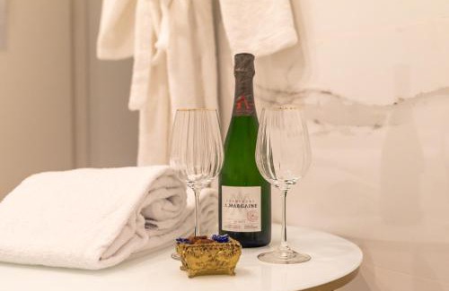 Quartier du chateau Hôtel | Suite 50 Nuances avec Balnéothérapie pour 2