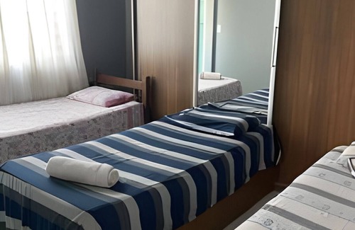 Ipiranga Appartement | Suite 6 · Suíte Confortável 3 Camas Solteiro VI