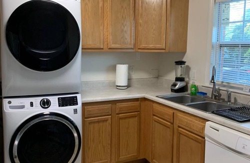 Biddleville Appartement | Suite 6, Sleep 4, Walk to Attractions in Uptown