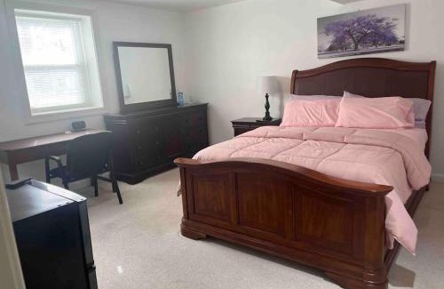 Bowie Maison | SUITE A - Private Cozy, Spacious Suite with Private Bathroom