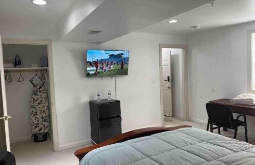 Bowie Maison | SUITE A - Private Cozy, Spacious Suite with Private Bathroom