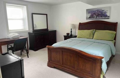 Bowie Maison | SUITE A - Private Cozy, Spacious Suite with Private Bathroom