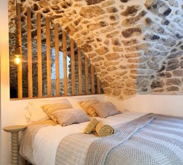 Etoile-sur-Rhone Appartement | Suite avec jacuzzi et sauna