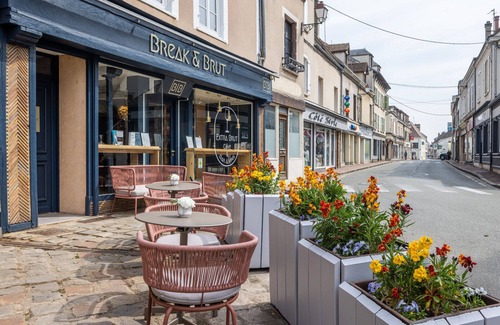 Nogent-le-Roi Appartement | Suite Brut Nature avec terrasse privative
