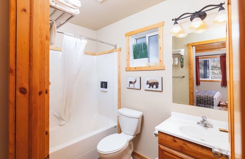 Jasper East Cabine | Suite Cabin in the Mountains