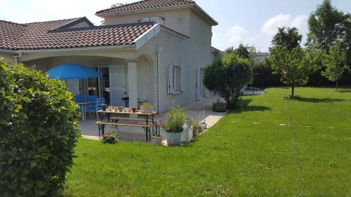 Laneuvelotte Lit Et Petit-Déjeuner | Suite dans villa provençale avec parking et piscine