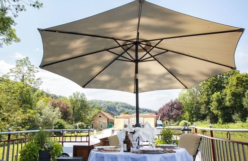Besancon Location De Bateaux | Suite Deluxe Vue sur Rivière