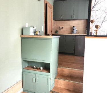 Charleville-Mezieres Appartement | Suite Delvincourt - Rue Calme dans centre - Parking gratuit à proximité