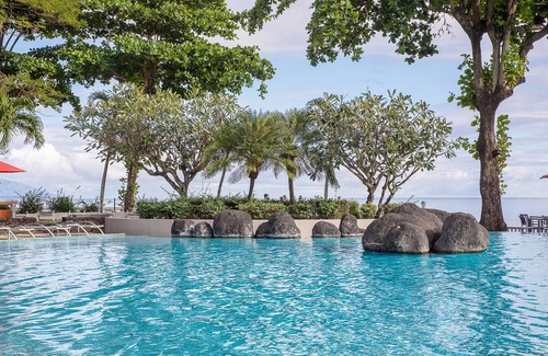 Arue Appartement | Tahiti Arue Suite F2 bord de mer accès offerts piscine spa salle de sport