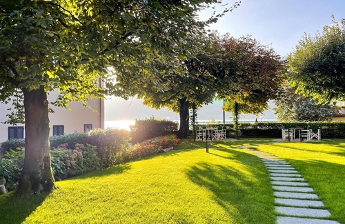 Riva Appartement | Suite "Gardone" at 2 steps from the lake with panoramic view. Lounge bar and swimming pool