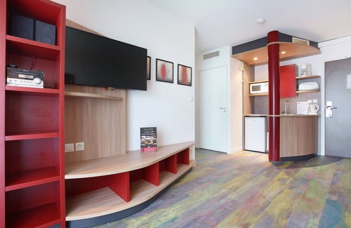 Saran Hôtel | Suite - Home Orleans Saran