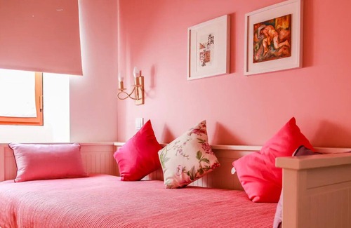 Loule Lit Et Petit-Déjeuner | Suite à la ferme avec piscine à Salir, par iZiBookings