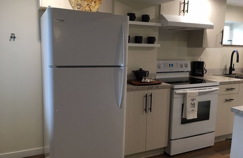 BX Autre | Suite in the country. 90 day minimum stay.