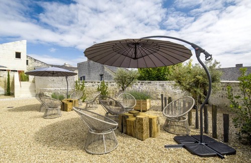 Candes-Saint-Martin Appartement | MAINE-Appartement Suite dans village mediéval,SPA piscine chauffée et Sauna