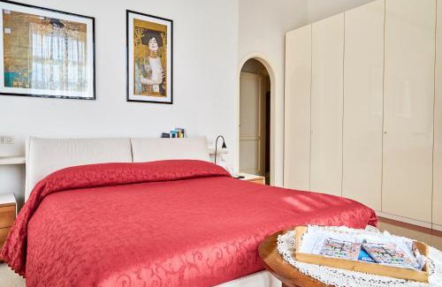 Vomero Maison | Suite Klimt P.zza Amedeo