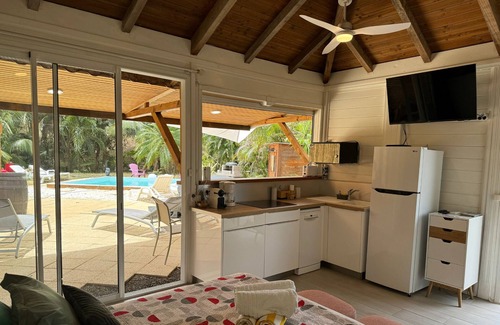 Riviere-Salee Maison | Votre séjour en Martinique dans un gîte avec spa privatif, piscine et rivière