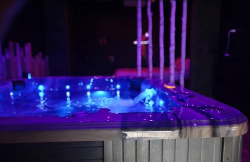 Montignies-sur-Sambre Hôtel | Suite love Jacuzzi