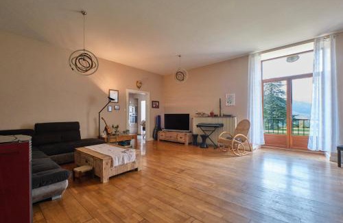 Saint-Geoire-en-Valdaine Maison | Suite Marguerite chez l'habitant