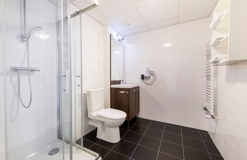 Dijon Hôtel | Suite Moderne 100m du Centre|Wifi + Salon Privé