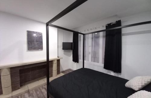 Saint-Paul-de-Fenouillet Appartement | Suite Noire et Blanche