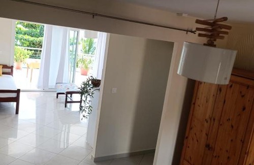 Boueni Maison | Suite parentale Villa au bord de la mer chez Saloua