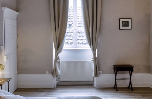 Poligny Lit Et Petit-Déjeuner | Suite Privée Dans un Élégant Hôtel Particulier au Coeur de Poligny
