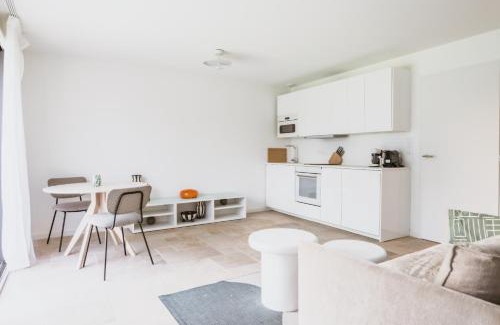 Le Bernard Appartement | Suite raffinée climatisée avec piscine, proche mer