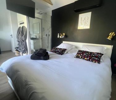 Auteuil Appartement | Suite romantique avec Spa et filet suspendu